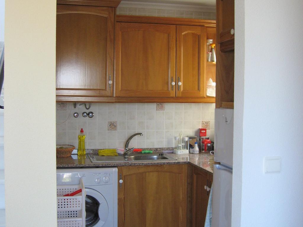2 Bedroom Cozy Apartment In Torrevieja Extérieur photo